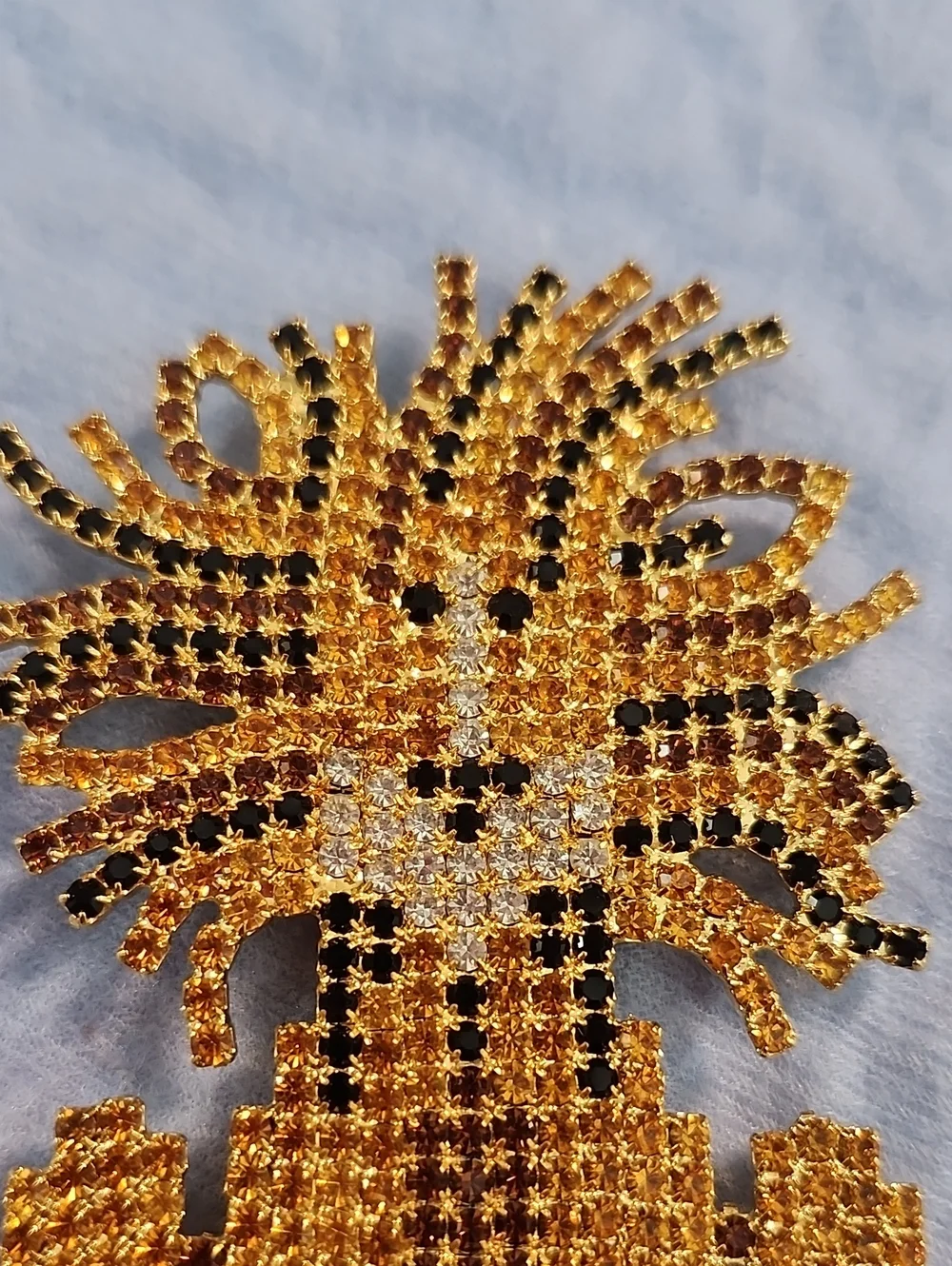 Vintage Pave Set Rhinestone Friendly Lion Style Brooch